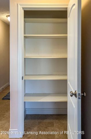 992 Pennine Ridge Way, Grand Ledge, MI 48837