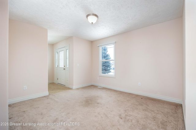 992 Pennine Ridge Way, Grand Ledge, MI 48837