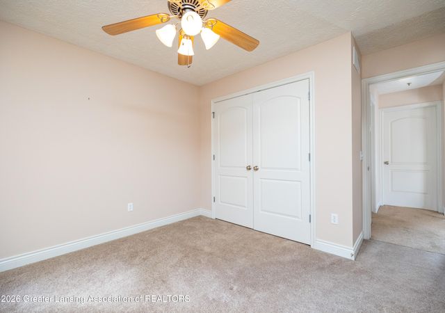 992 Pennine Ridge Way, Grand Ledge, MI 48837