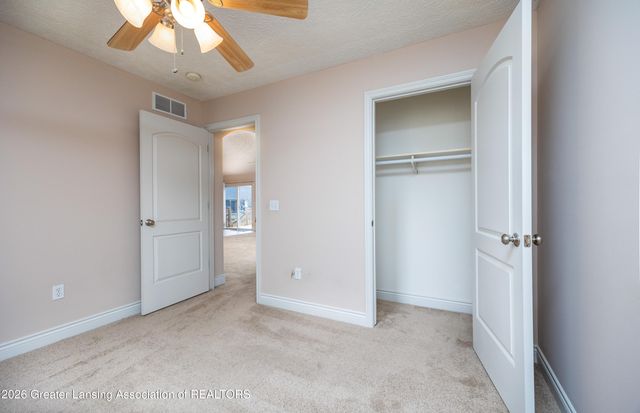 992 Pennine Ridge Way, Grand Ledge, MI 48837