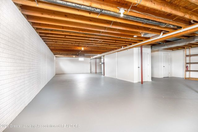 992 Pennine Ridge Way, Grand Ledge, MI 48837