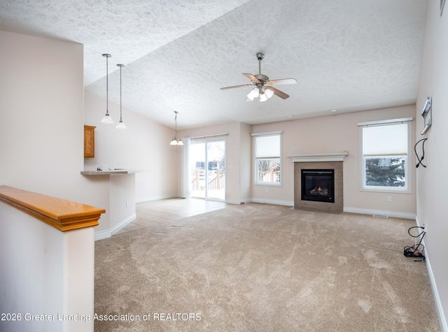 992 Pennine Ridge Way, Grand Ledge, MI 48837