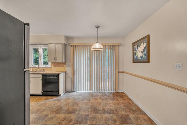 126 Sawyer DR, Salem, VA 24153
