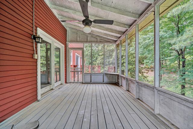 126 Sawyer DR, Salem, VA 24153