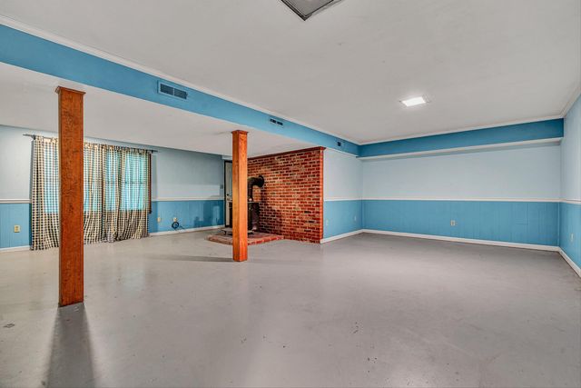 126 Sawyer DR, Salem, VA 24153