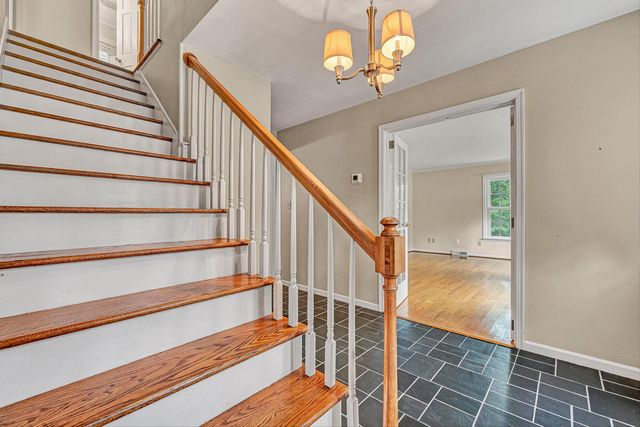 126 Sawyer DR, Salem, VA 24153