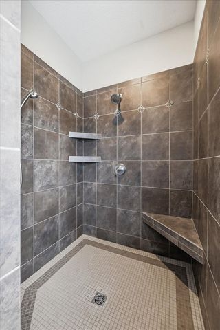 18396 JAYLEN Drive, Council Bluffs, IA 51503