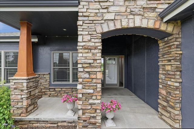 18396 JAYLEN Drive, Council Bluffs, IA 51503