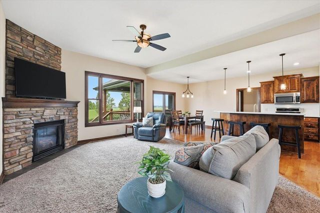 18396 JAYLEN Drive, Council Bluffs, IA 51503