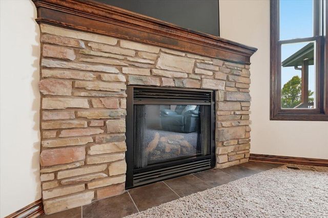18396 JAYLEN Drive, Council Bluffs, IA 51503