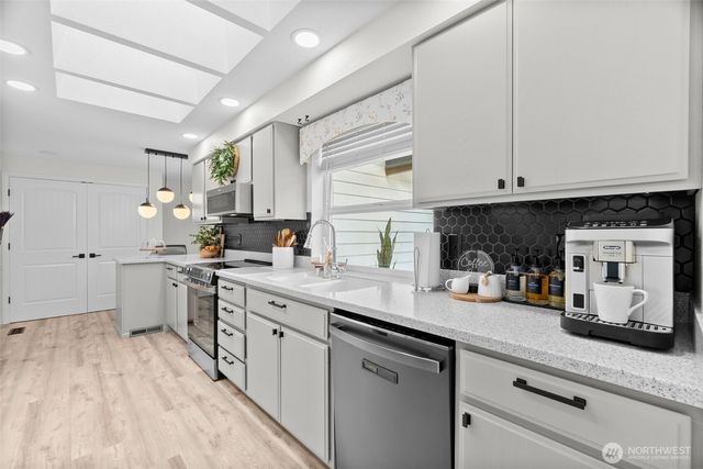 6141 Hogan Drive SE, Olympia, WA 98513