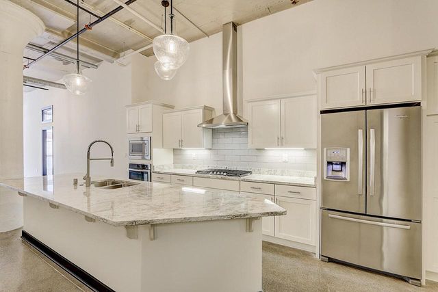 226 N Water STREET, Milwaukee, WI 53202