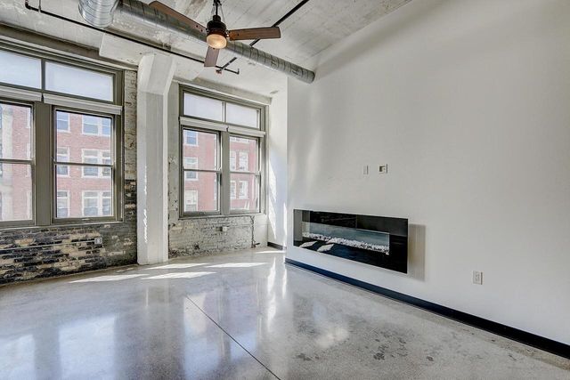 226 N Water STREET, Milwaukee, WI 53202