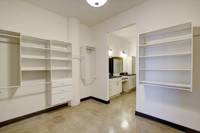 226 N Water STREET, Milwaukee, WI 53202