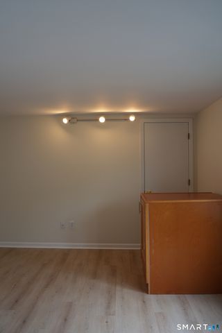 25-27 Jetland Place 27, Bridgeport, CT 06605