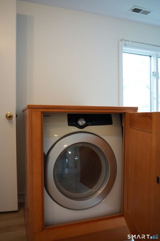 25-27 Jetland Place 27, Bridgeport, CT 06605