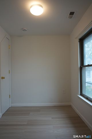 25-27 Jetland Place 27, Bridgeport, CT 06605