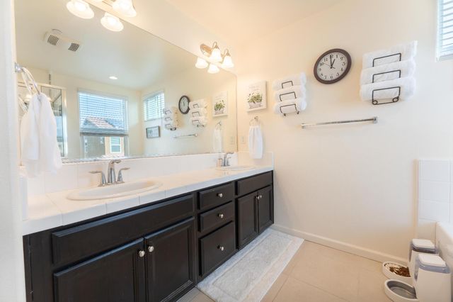 835 Fir Street W, Madera, CA 93636