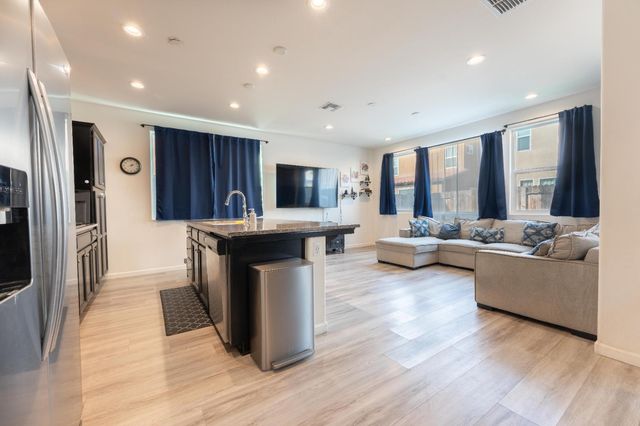 835 Fir Street W, Madera, CA 93636