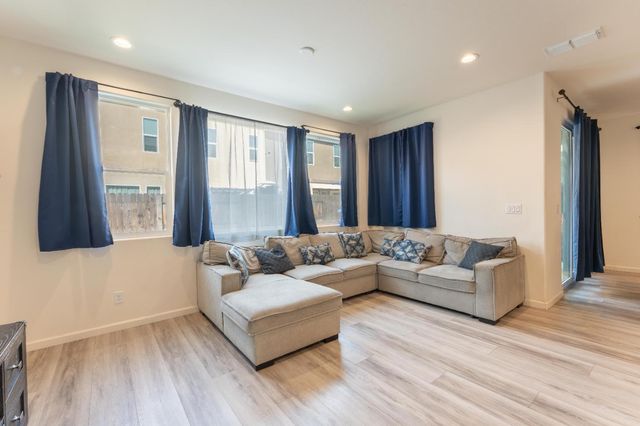 835 Fir Street W, Madera, CA 93636