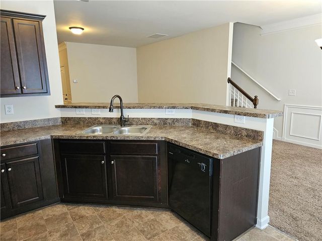 649 Oakside Place, Acworth, GA 30102