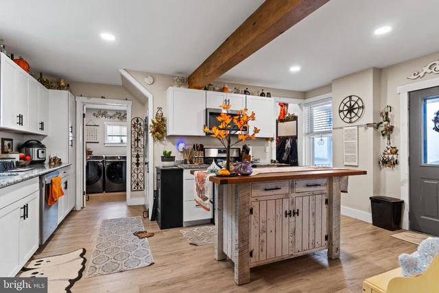 1060 DRY TAVERN RD, Denver, PA 17517