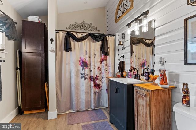 1060 DRY TAVERN RD, Denver, PA 17517