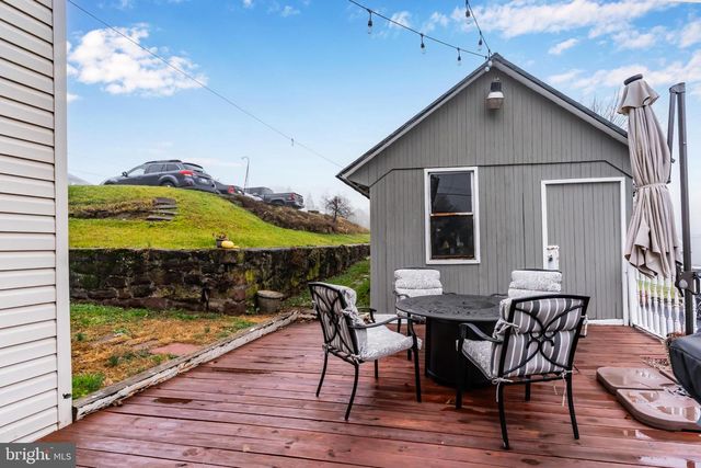 1060 DRY TAVERN RD, Denver, PA 17517