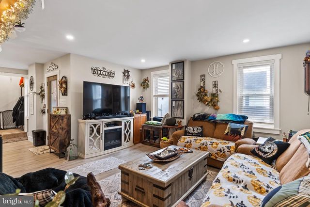 1060 DRY TAVERN RD, Denver, PA 17517