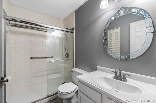 925 Redwood Drive, Clarksville, IN 47129