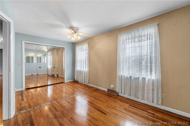 925 Redwood Drive, Clarksville, IN 47129