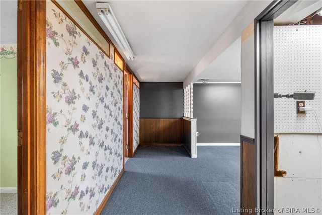 925 Redwood Drive, Clarksville, IN 47129