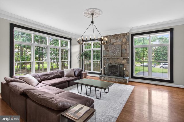 5841 SADDLE DOWNS PL, Centreville, VA 20120