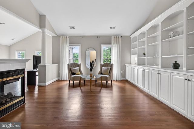 5841 SADDLE DOWNS PL, Centreville, VA 20120