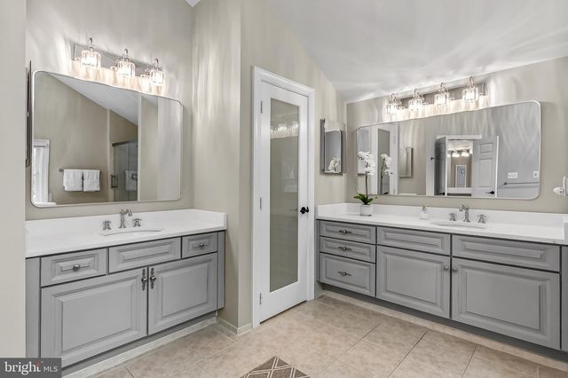 5841 SADDLE DOWNS PL, Centreville, VA 20120