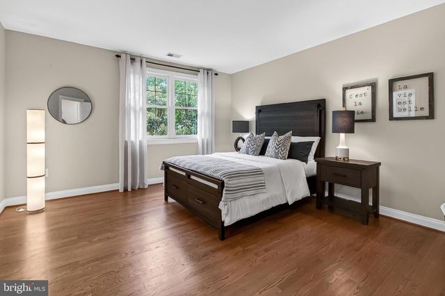 5841 SADDLE DOWNS PL, Centreville, VA 20120
