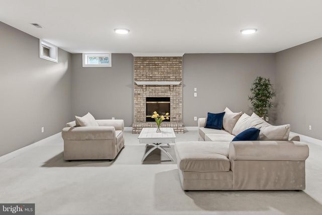 5841 SADDLE DOWNS PL, Centreville, VA 20120