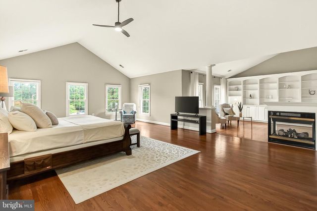 5841 SADDLE DOWNS PL, Centreville, VA 20120