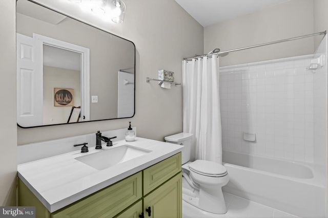 5841 SADDLE DOWNS PL, Centreville, VA 20120