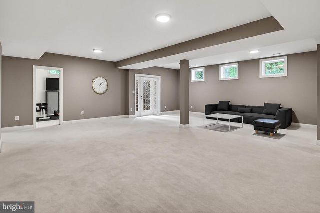5841 SADDLE DOWNS PL, Centreville, VA 20120