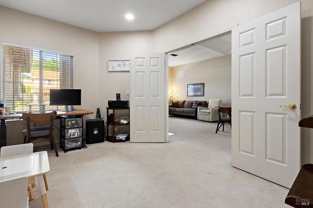 237 Sungate Ct, Vacaville, CA 95688