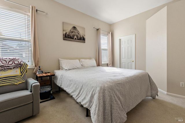 237 Sungate Ct, Vacaville, CA 95688