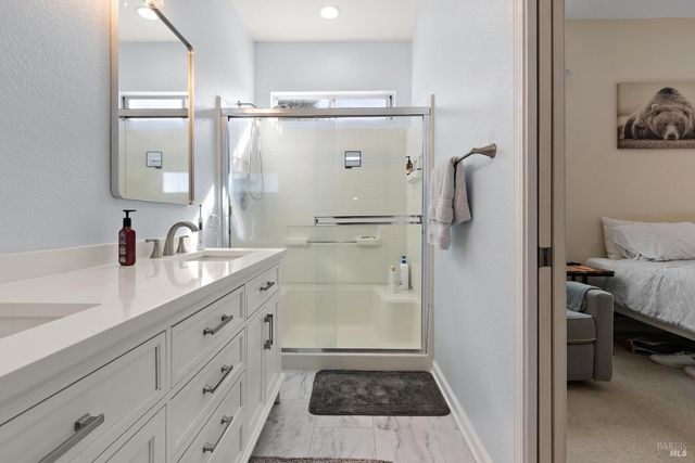 237 Sungate Ct, Vacaville, CA 95688