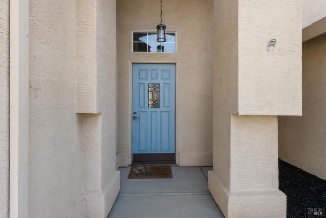 237 Sungate Ct, Vacaville, CA 95688