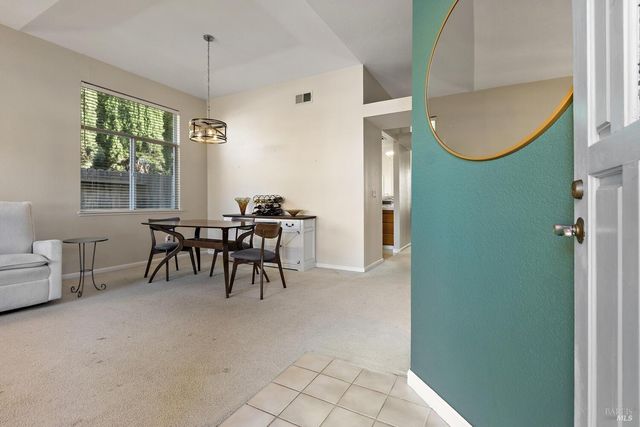 237 Sungate Ct, Vacaville, CA 95688