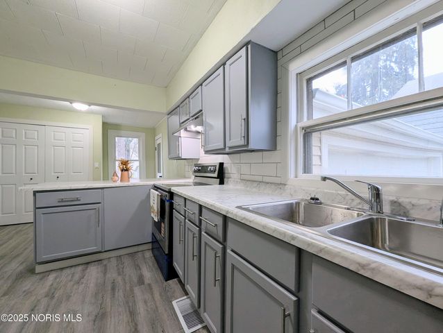 206 S Elm Street, Pioneer, OH 43554