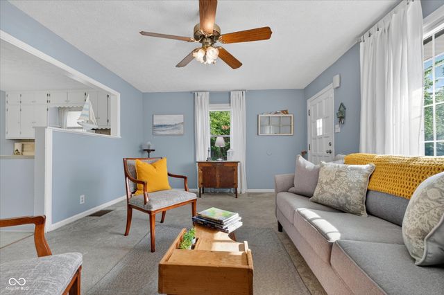 306 S 8th Avenue, Beech Grove, IN 46107
