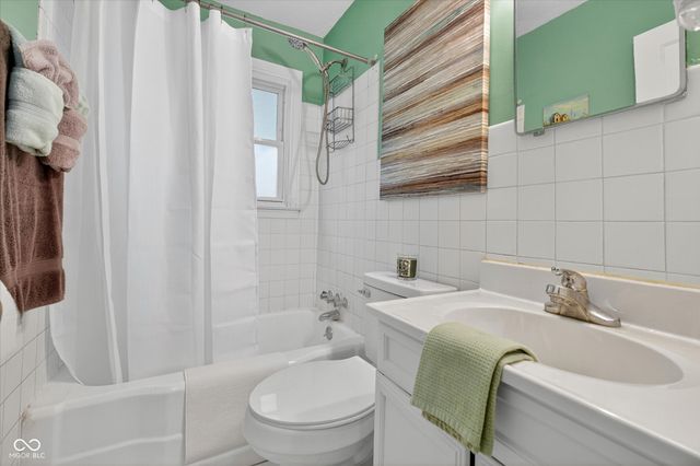 306 S 8th Avenue, Beech Grove, IN 46107