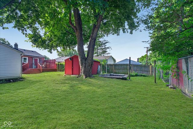 306 S 8th Avenue, Beech Grove, IN 46107