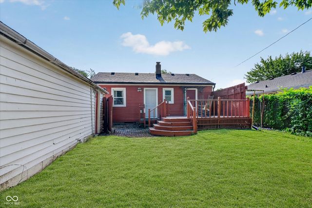 306 S 8th Avenue, Beech Grove, IN 46107